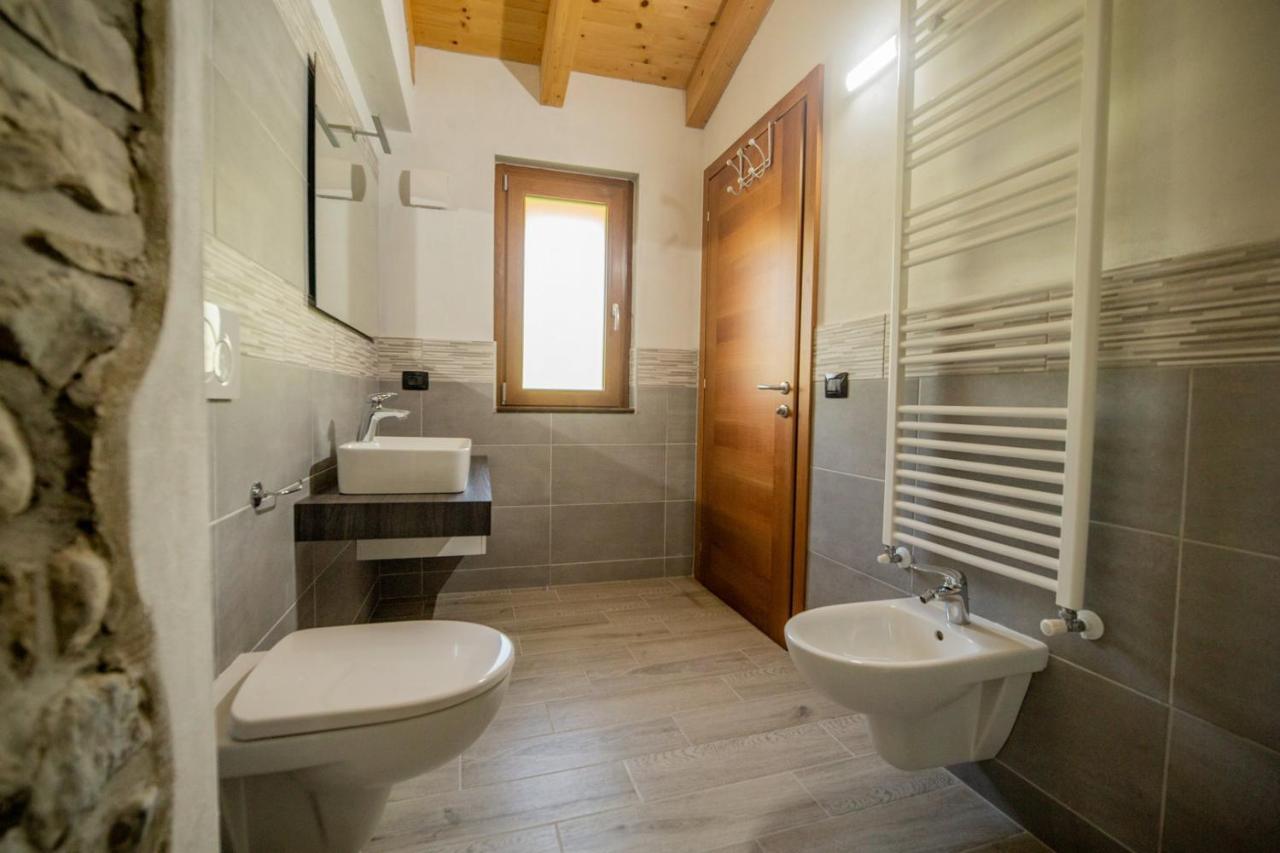Agriturismo La Cascina B&B Сан-Феделе-Інтельві Екстер'єр фото