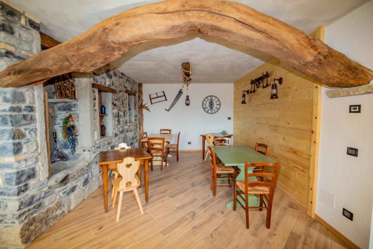 Agriturismo La Cascina B&B Сан-Феделе-Інтельві Екстер'єр фото