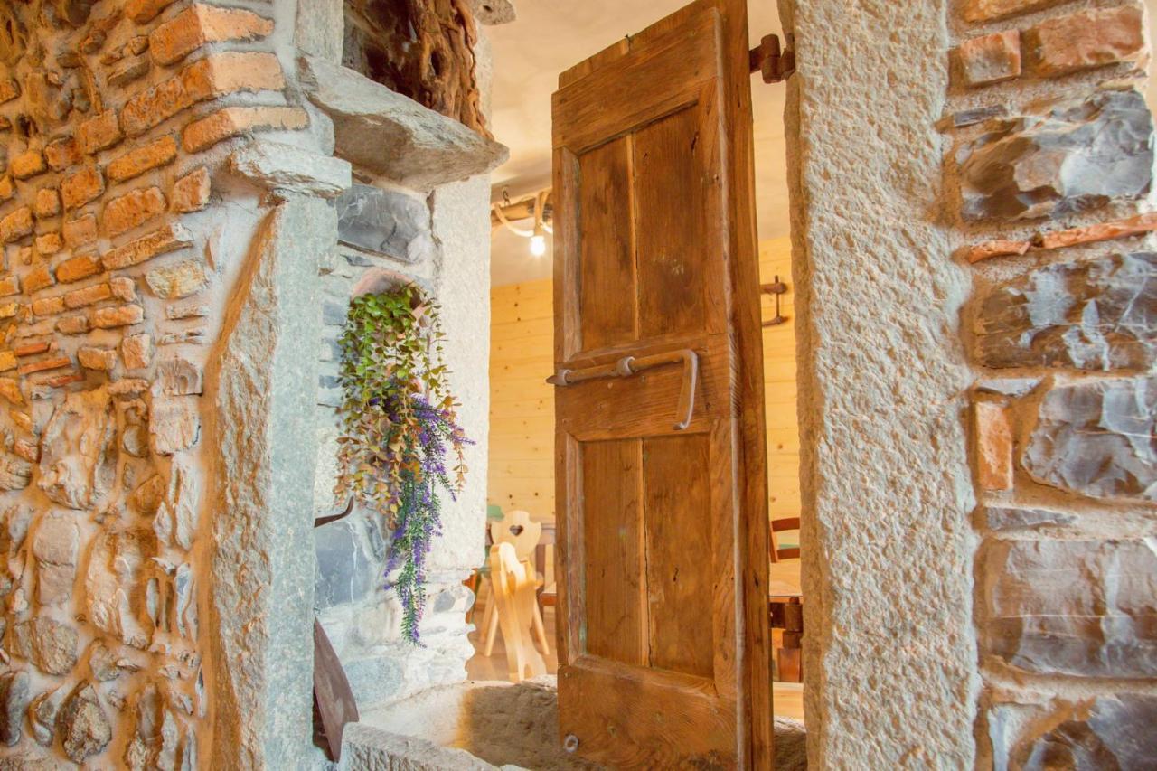 Agriturismo La Cascina B&B Сан-Феделе-Інтельві Екстер'єр фото