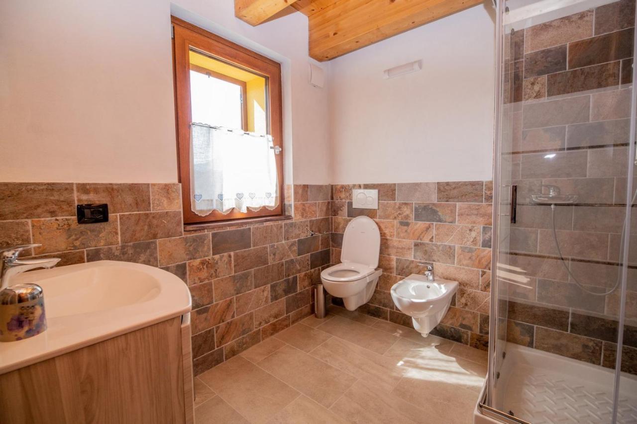 Agriturismo La Cascina B&B Сан-Феделе-Інтельві Екстер'єр фото